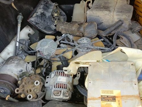 قطع غيار كامري مستعمل  جيد 2005