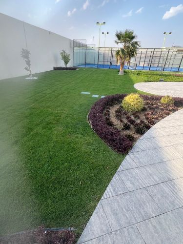 العناية بالحديق