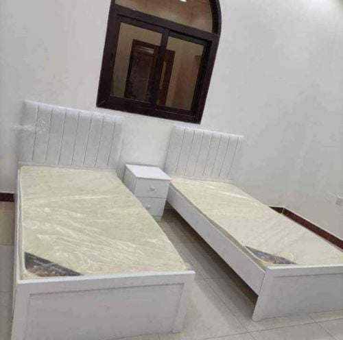 bed frame with Gumash