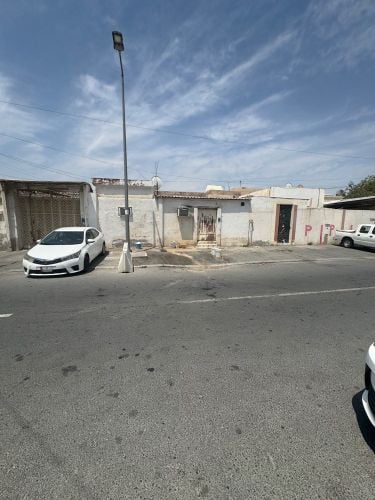 للبيع بيت شعبي في منطقه بن عمران