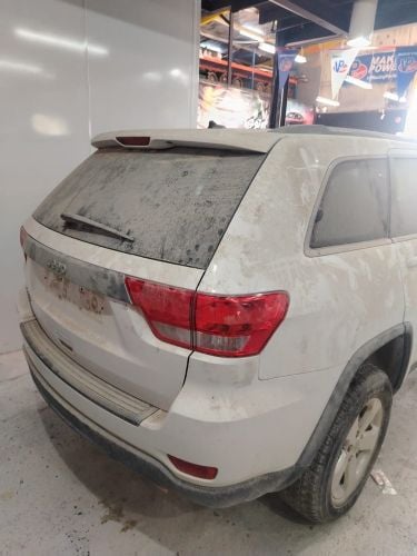 جيب كراند شيروكي 