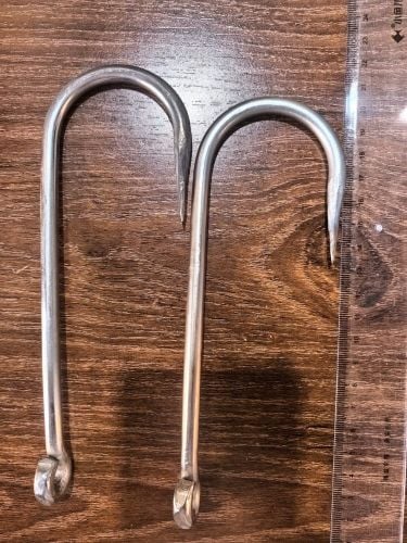 Giant Hook