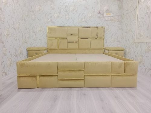 خزانة كبيرة وسرير مزدوج للبيع.