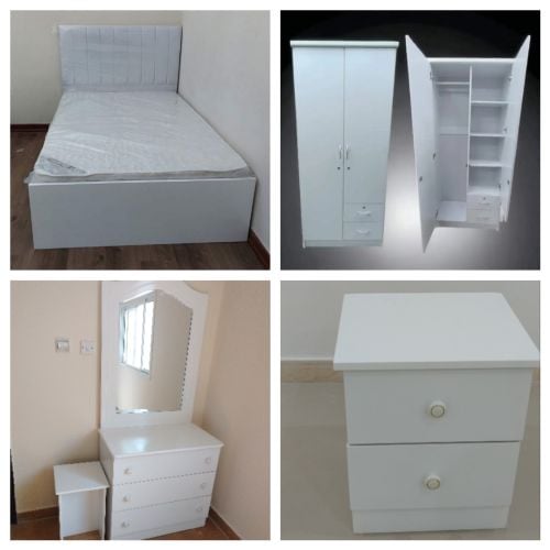 سرير مزدوج وخزانة كبيرة للبيع.