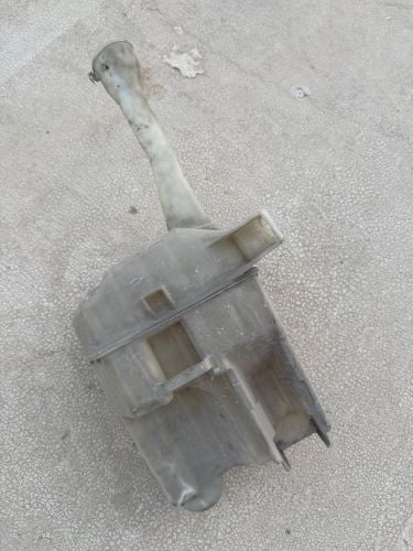 Water tank with pressure 