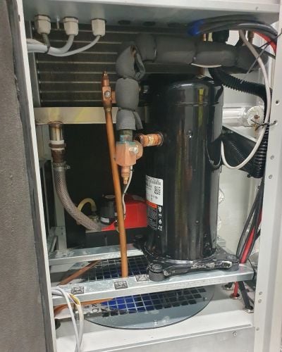 صيانة و بيع جميع انواع المكيفات