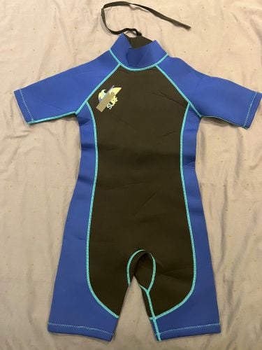 Neoprene wetsuit plus mini fins