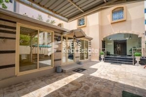 3 فلل فاخرة للبيع في الوكرة