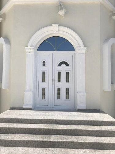 making new Upvc door 
call 301048