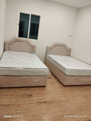 بيع وتصنيع سرير مفرد ومزدوج.
