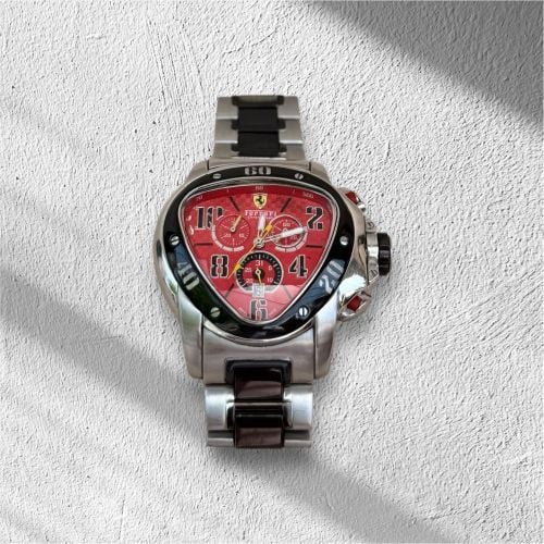 للبيع ساعة فيراري أصليه 