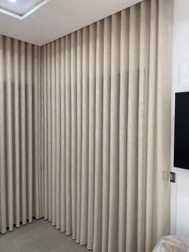 Curtains and Carpet and blind.