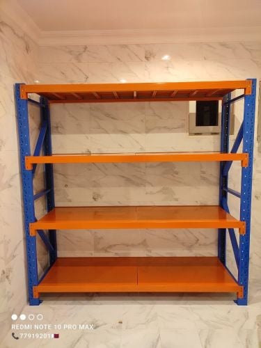 متوفر رفوف حديد جديدة