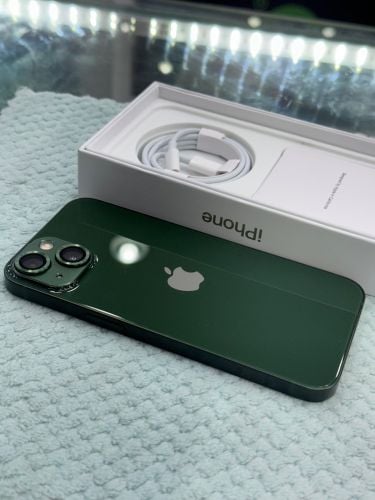 iPhone 13 128 GB Green color