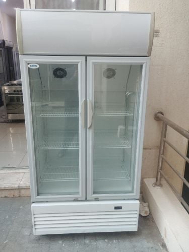 مبرد للبيع عرض زجاجي