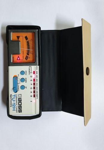 BOSS CHROMATIC TUNER TU-12H