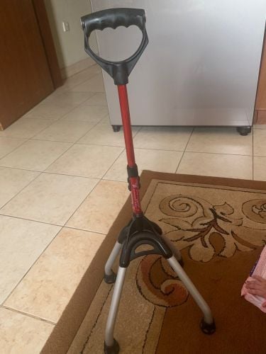 عكاز طبي ثلاثي الارجل للاطفال