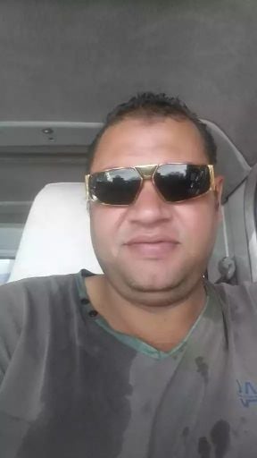 سواق مصري على درايه كامله بالدوحه