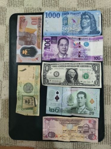 rare world banknotes collector ?