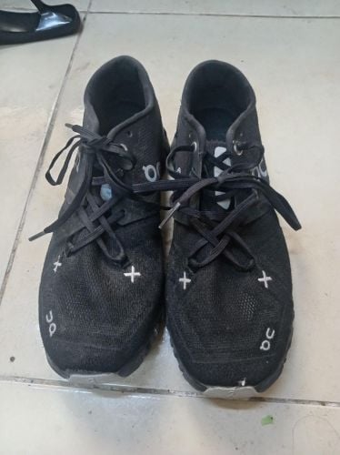 sneaker shoes