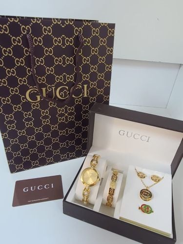 اطقم قوتشي عرض