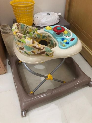 مشاية اطفال