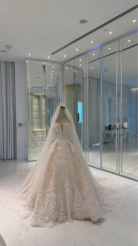 white wedding dress negotiable