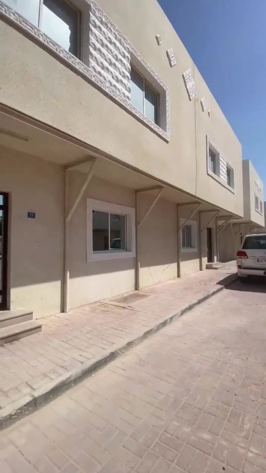 فيلا للإيجار في أم العمد.