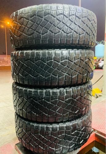 325/65R18