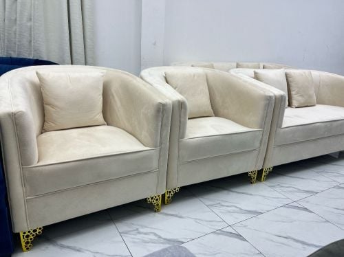 طقم كنب جديد جاهز للبيع