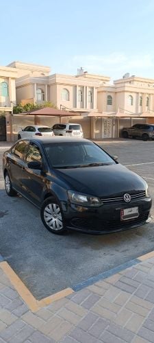 Clean Volkswagen Pollo Sedan 2015