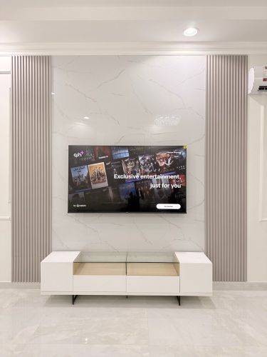 ديكورات التلفزيون مع باسل روكهام