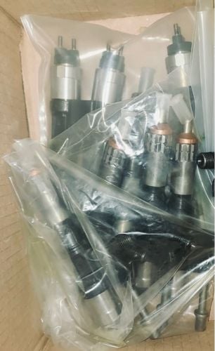Isuzu engine and Hitachi parts 