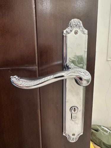 نجار ابواب واقفال
