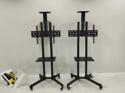 Tv Stand With wheels 