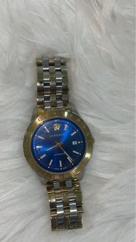 ساعة من نوع فيرزاتشي 