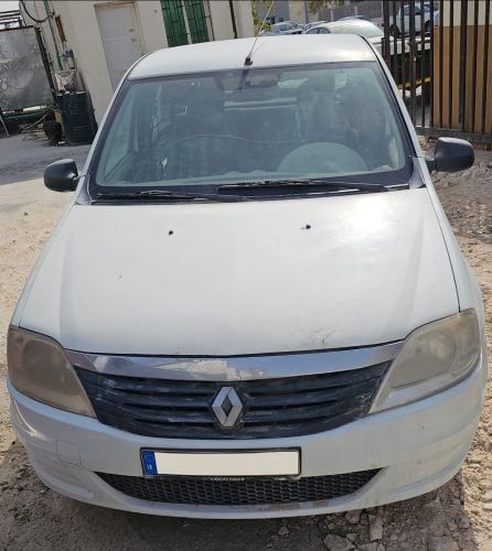 Available Renault Logan 2013