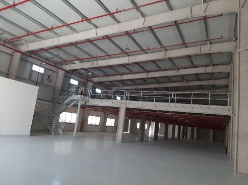 3500 sqm mezanin store in old ind