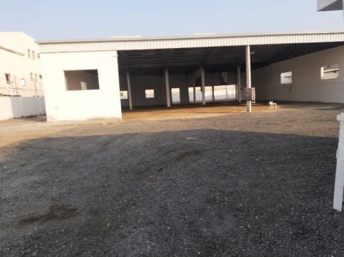 1500 Sqm Garage in old INDUSTRIAL