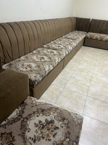 طقم كنب بحالة ممتازه