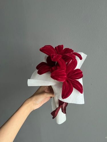 Homemade fluffy flower bouqet