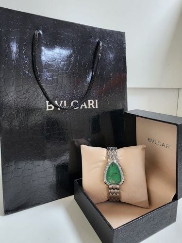 عرووض على ساعات نسائيه