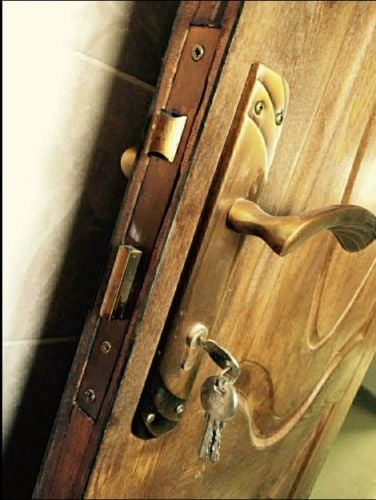 الأبواب والاقفال وفت