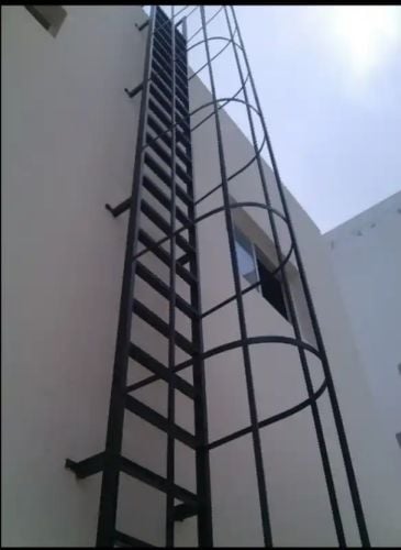 أعمال الحدادة وتركيب المظلات