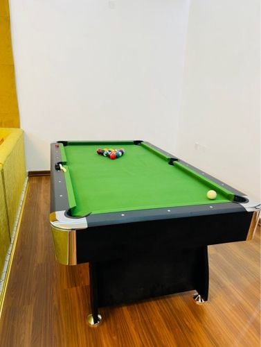طاولة بلياردو 7 أقدام