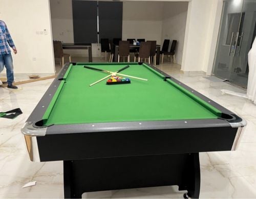 طاولة بلياردو 9 أقدام