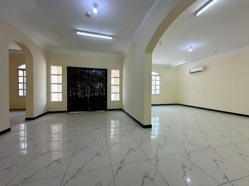 COMPOUND VILLA IN AINKHALID