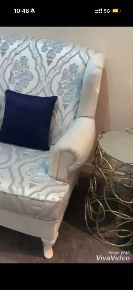chairs 