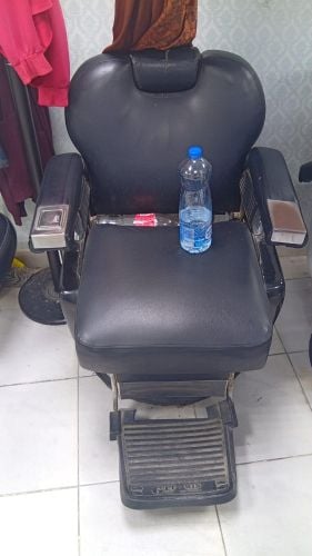 saloon chair