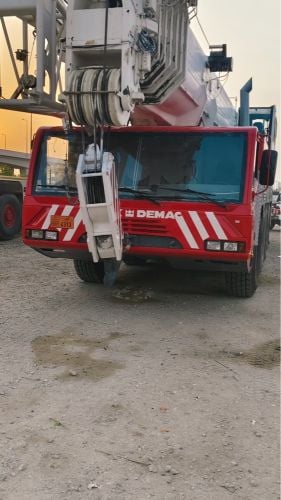 TEREX 200-Ton 